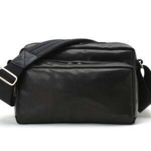Artisan and Artist GCAM-1000 Leather Camera Bag